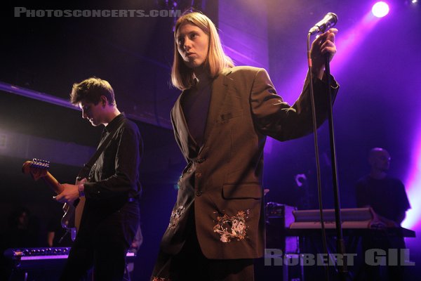 WHISPERING SONS - 2022-03-24 - PARIS - Petit Bain - 